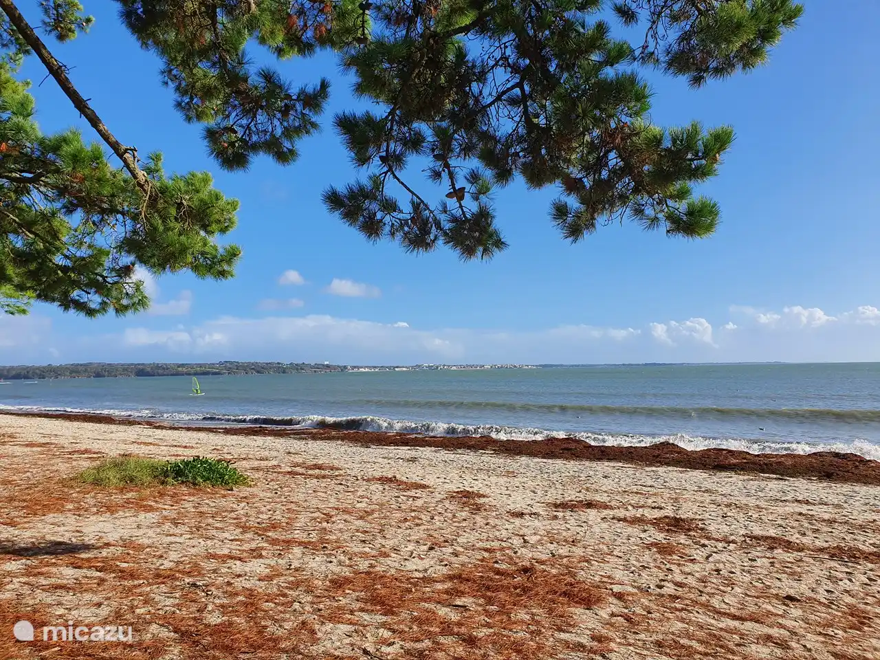 Plage au Cap Coz, cette région s'appelle la Riviera Bretonne.