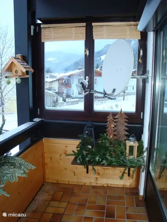 Balkon in kerstsfeer.