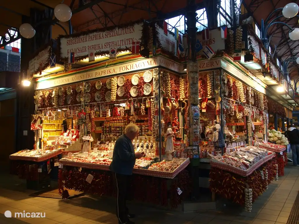 eine Markthalle, ein Farbenspektakel