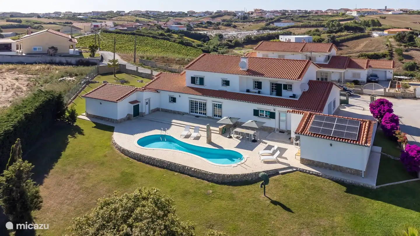 The Villa in full view: it's all yours to enjoy your time in Portugal!
