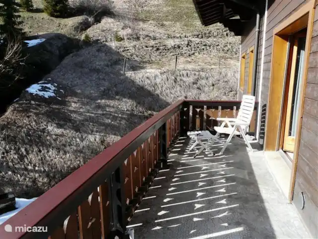 Charmant 3-kamer Appartement + WIFI huren in Zwitserland, Wallis, Morgins - appartement Balkon in de zon. Ligging op zuid-westen.