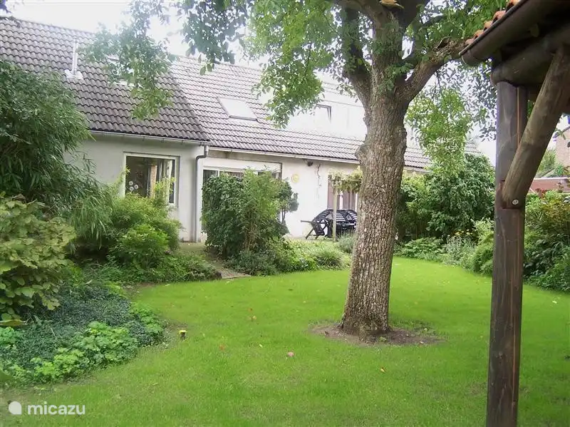 Rental 't Sonnetje.

Relax in a comfortable home with many extras. Sunny garden and lots of privacy!
