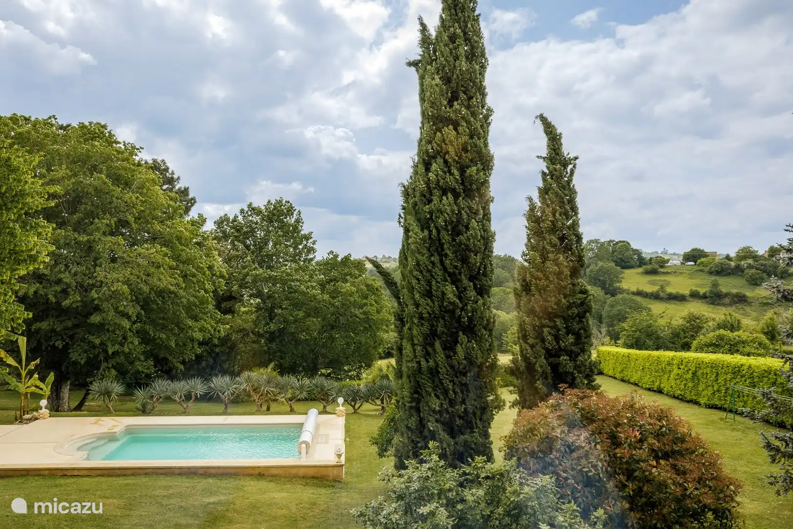 Garten und Schwimmbad