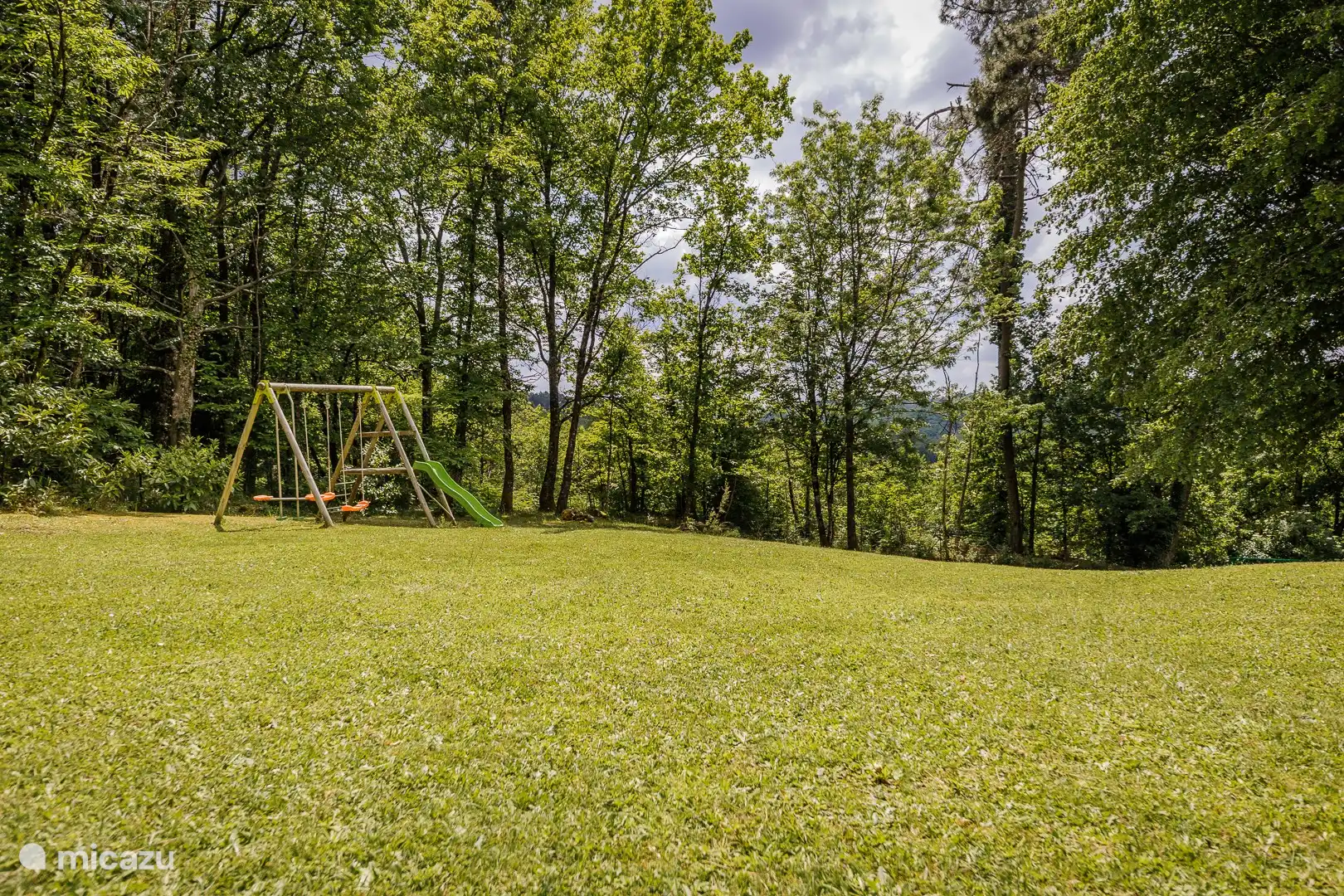Spielgeräte im Garten