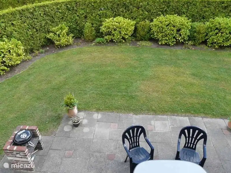 Une vie merveilleuse, sans trop de nettoyage, c'est ce que vous recherchez pour vos vacances. Une cuisine moderne avec combi micro-ondes et lave-vaisselle. Un salon avec canapé confortable, système audio et télévision. Vous avez un large choix de programmes via le câble.