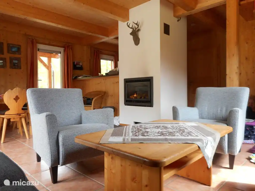 sala de estar con chimenea