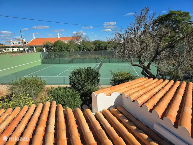 Villa Marlique huren in Portugal, Algarve, Carvoeiro - villa uitzicht op tennisbaan