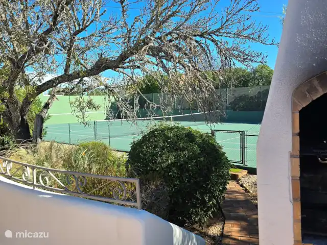 Villa Marlique huren in Portugal, Algarve, Carvoeiro - villa Prive tennisbaan naast de villa.