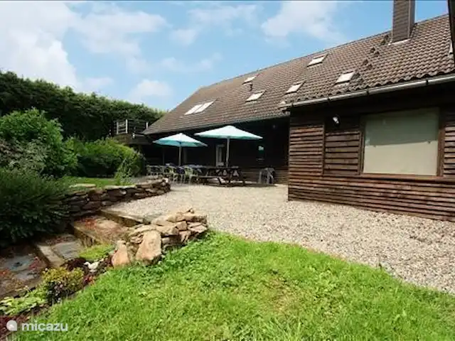 Landhaus Wiesenrain | Allemagne, Eifel, Monschau - manoir / château Manger à l'extérieur? Vous pouvez également le faire sur notre terrasse avec une grande table