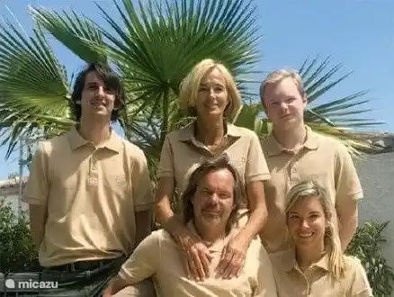 Lisa, Aurélie, Reina & Alex