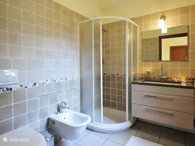 Casa Tulipano | Italie, Lac de Côme, Molina - maison de vacances Salle de bain appartenant à la chambre 1