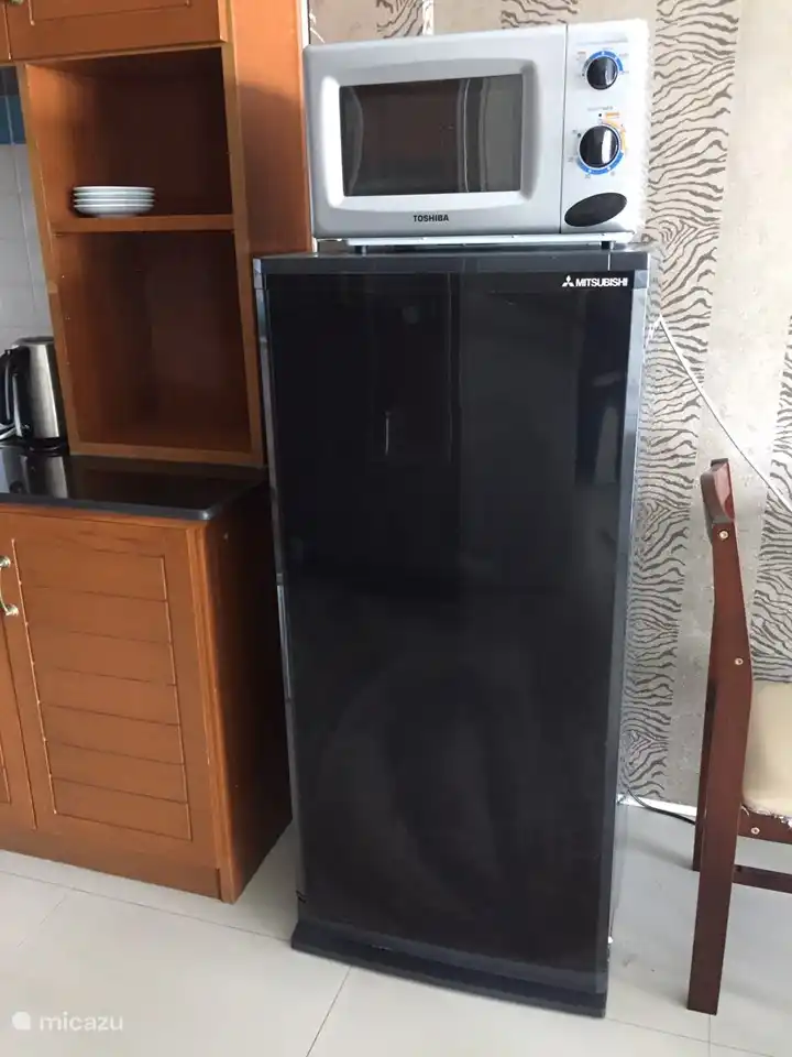 Kühl-Gefrier-Kombination