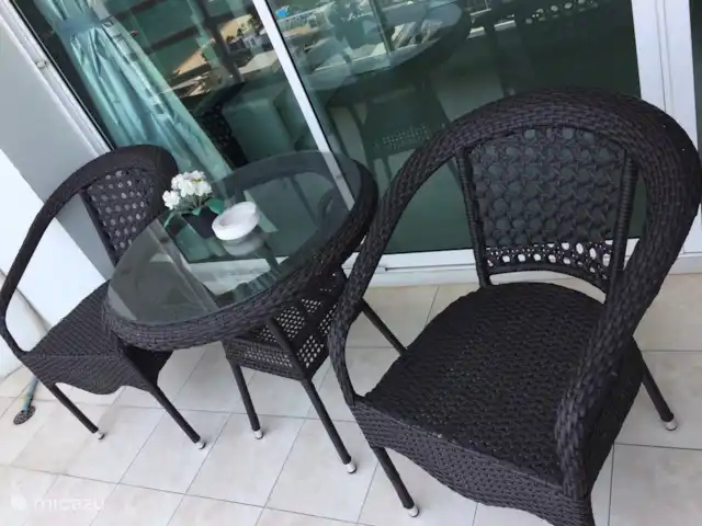 Appartement à Pattaya | Thaïlande, Côte orientale du golfe, Pattaya - studio sièges de terrasse de bonne qualité