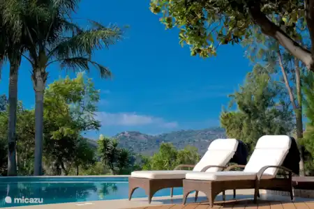 Vakantiehuis Spanje, Andalusië, Casares villa Villa Bermeja verwarmd buitenzwembad 10 x 10 meter