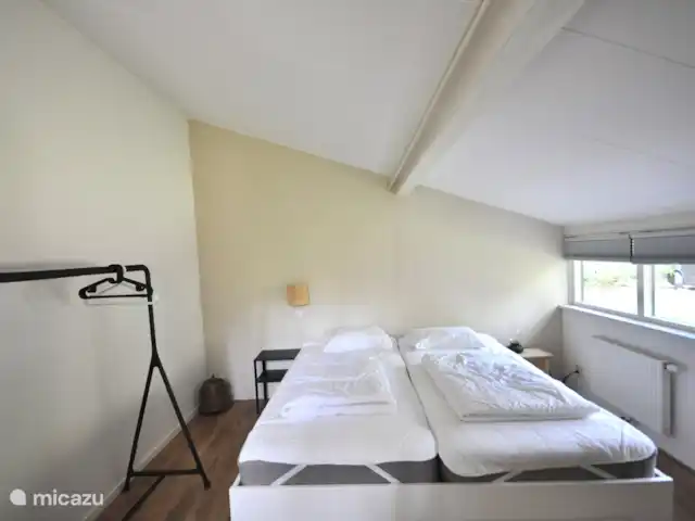 Location de Vacances Pays-Bas, Overijssel, Giethmen, bungalow - D`Ommekeer La chambre parentale avec lit double (deux matelas 90 x 200)
