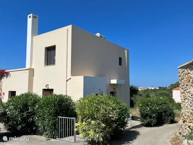 Location de Vacances Grèce, Crète, Rethymnon, villa - Villa Zeus Prinès La maison a sa propre place de parking.