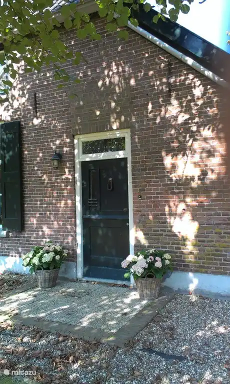 Tür und hinter einer Halle