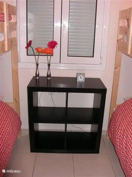 2 Schlafzimmer mit 2 Etagenbetten für Kinder