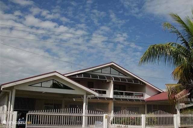 Vakantiehuis Suriname – bungalow Surimaribo Palace