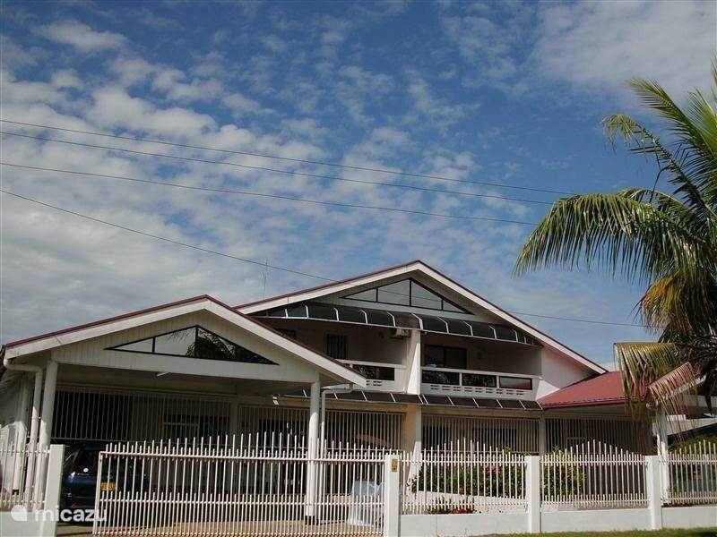 Vakantiehuis Suriname, Paramaribo, Paramaribo Bungalow Surimaribo Palace