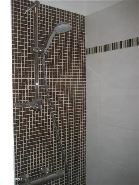 Spacious shower in the shower upstairs.