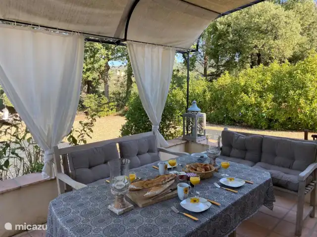 La Pinède : réf. et piscine refroidie | France, Vaucluse, Saint-Saturnin-lès-Apt - villa
