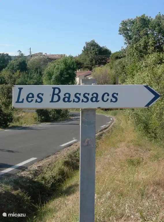 les bassacs (la aldea)