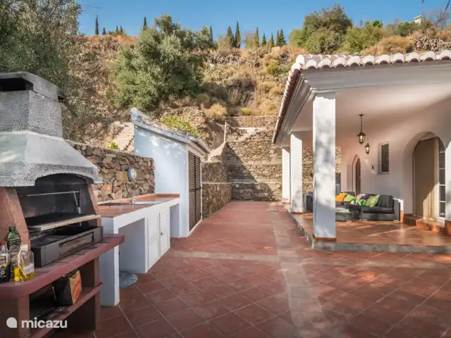 El Ancla huren in Spanje, Andalusië, Sayalonga - villa buitenkeuken , bbq en lounge