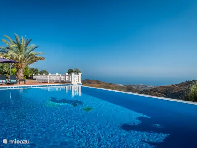 El Ancla huren in Spanje, Andalusië, Sayalonga - villa Pool met uitzicht op middellandse zee