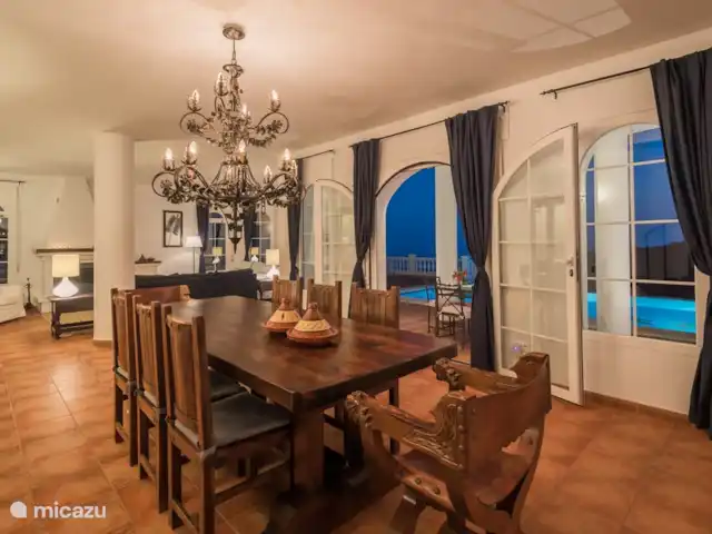 El Ancla huren in Spanje, Andalusië, Sayalonga - villa eetkamer