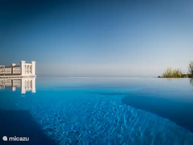 El Ancla huren in Spanje, Andalusië, Sayalonga - villa infinity zwembad