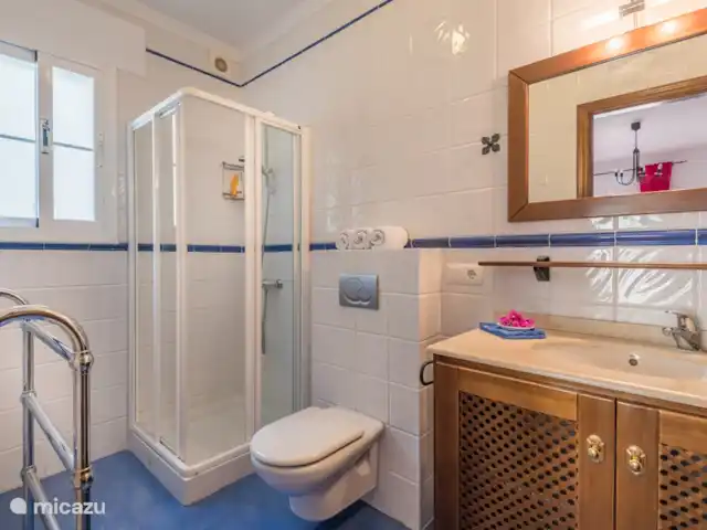 El Ancla huren in Spanje, Andalusië, Sayalonga - villa badkamer