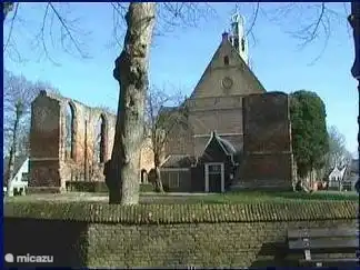 Église en ruine à Bergen