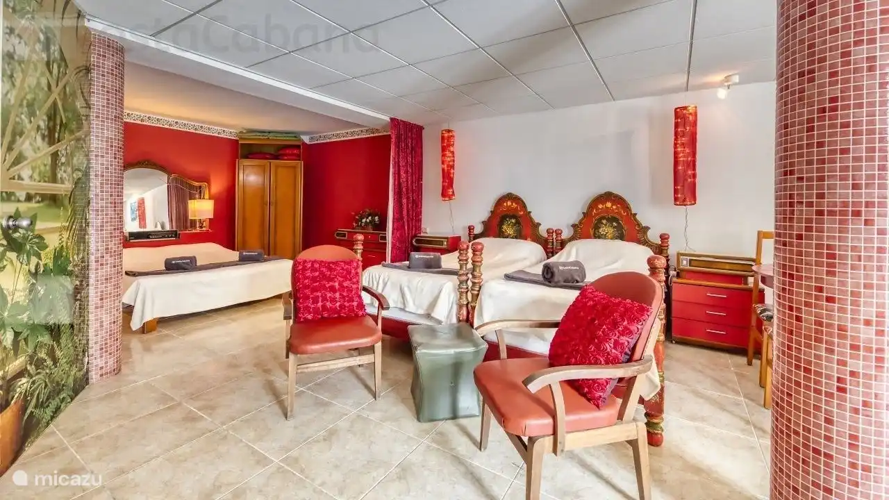 Zitgedeelte in het appartement rechtsonder