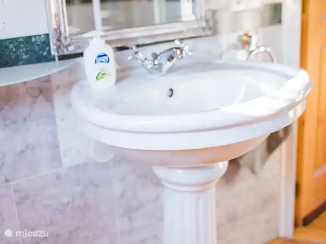casa de campo / castillo en Países Bajos, Groninga, Westerwolde – Casa Iris, con piscina cubierta cálida privada Baño 2