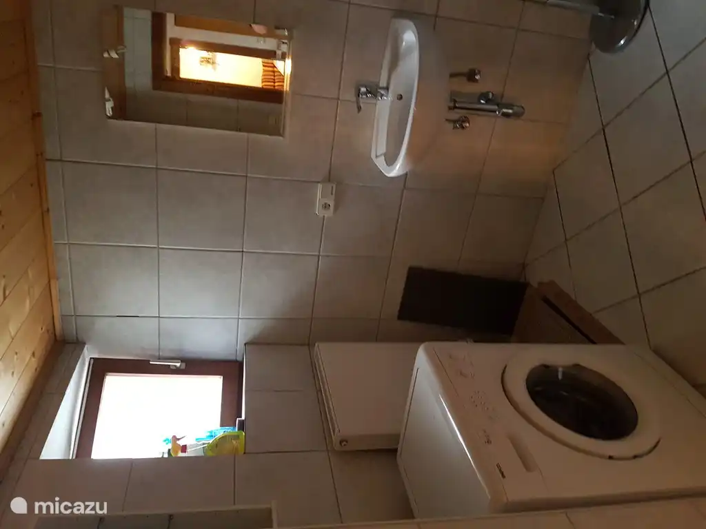 Bad mit Waschmaschine