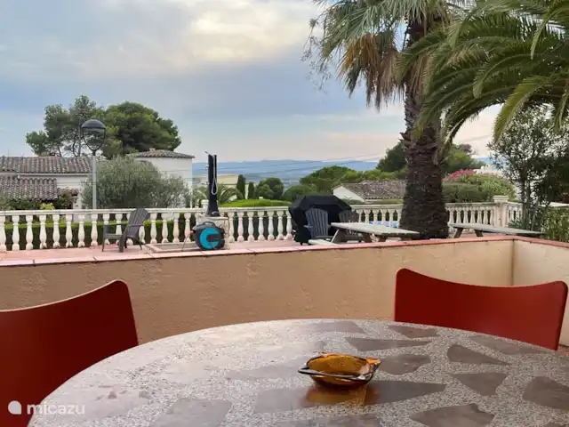 Palmera  | Espagne, Costa Brava, L'Estartit - bungalow Vue de la terrasse vers Pals.
