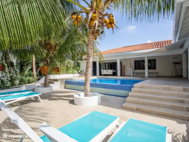 Villa salsa | Curaçao, Banda Ariba (est), Spaanse Water - villa Dans divers endroits de la maison, vous pourrez profiter de l'ombre l'après-midi et d'un alizé merveilleusement rafraîchissant dans le coin salon confortable