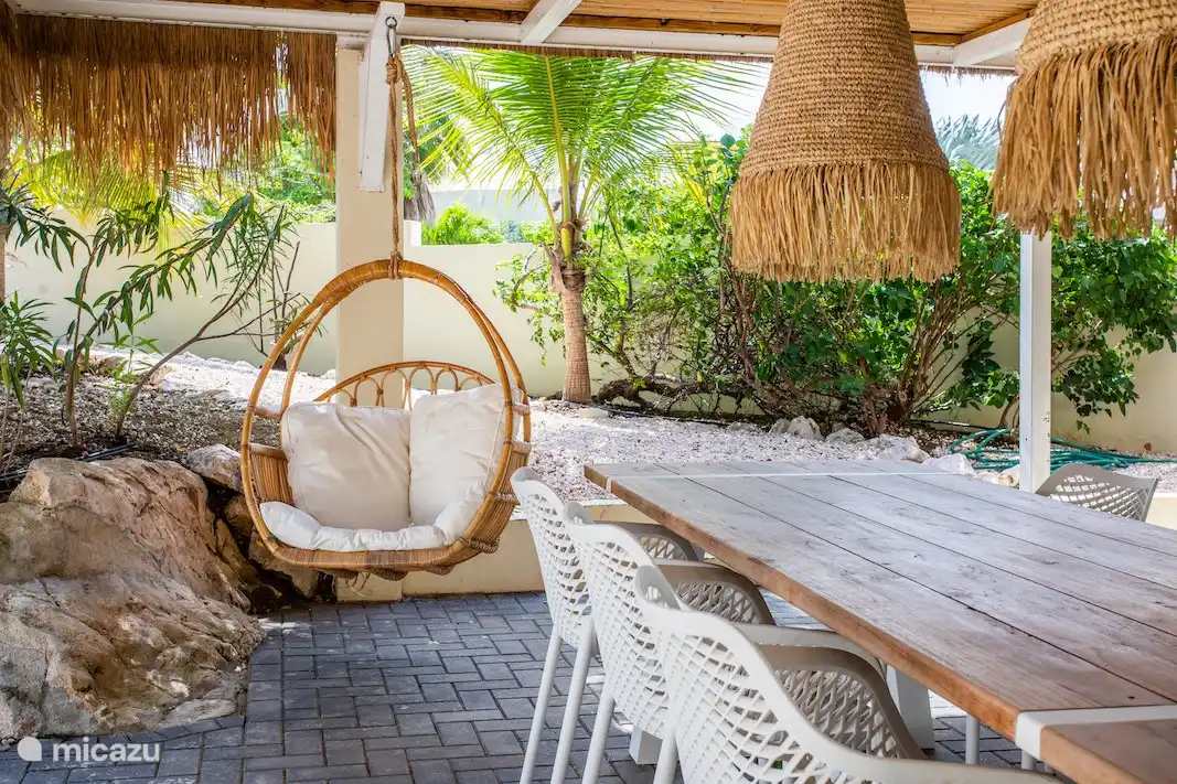 Dans la palapa du jardin avec cuisine extérieure, vous pourrez profiter de soirées barbecue agréables