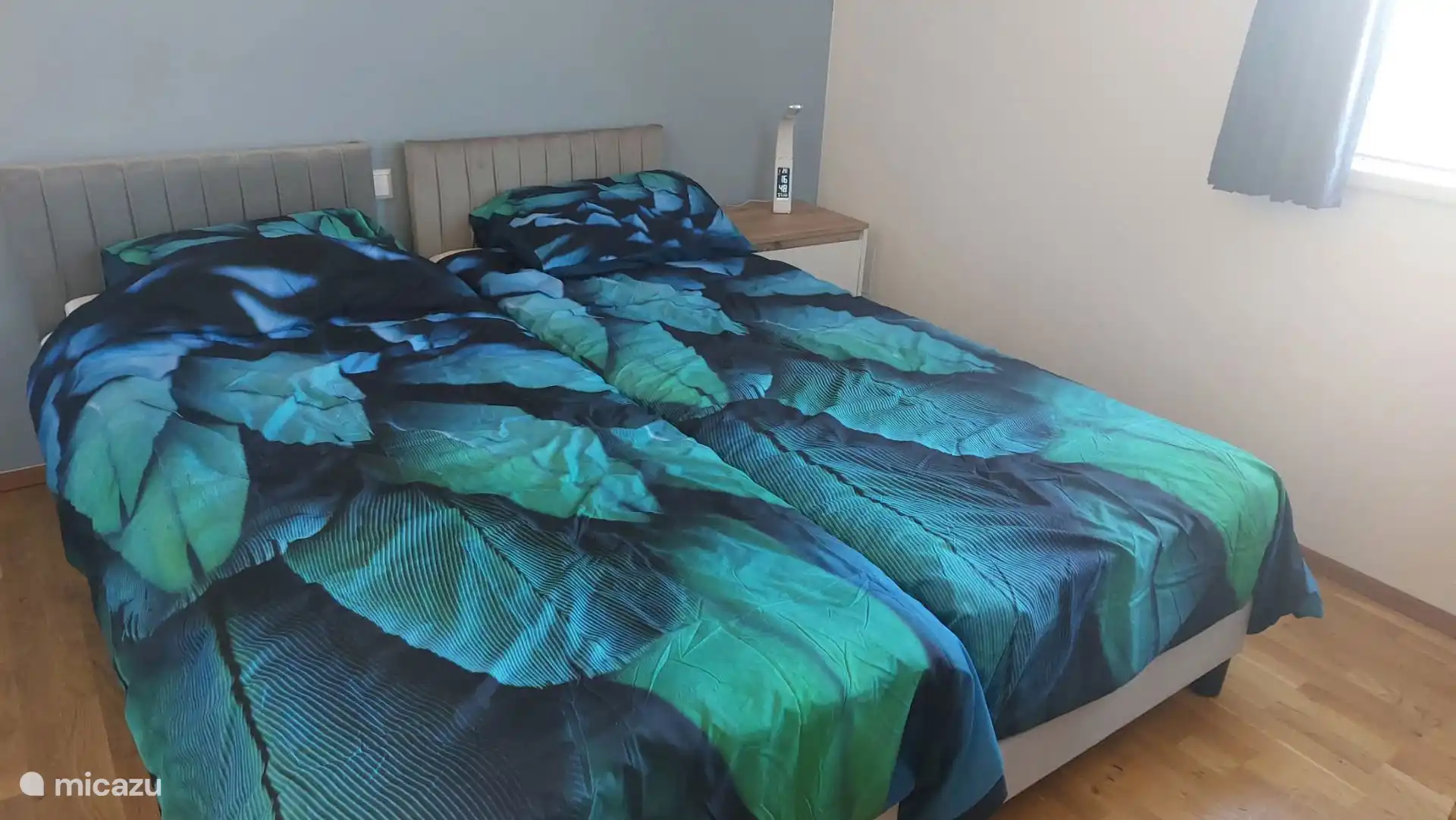 Im zweiten Schlafzimmer stehen zwei Boxsprings nebeneinander oder können separat verwendet werden.