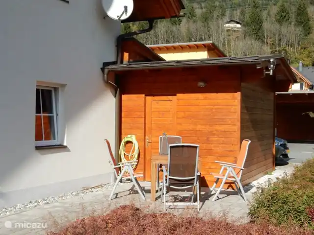 chalet en Austria, Carintia, Kötschach-Mauthen – casa de campo o en una terraza al lado de la casa.