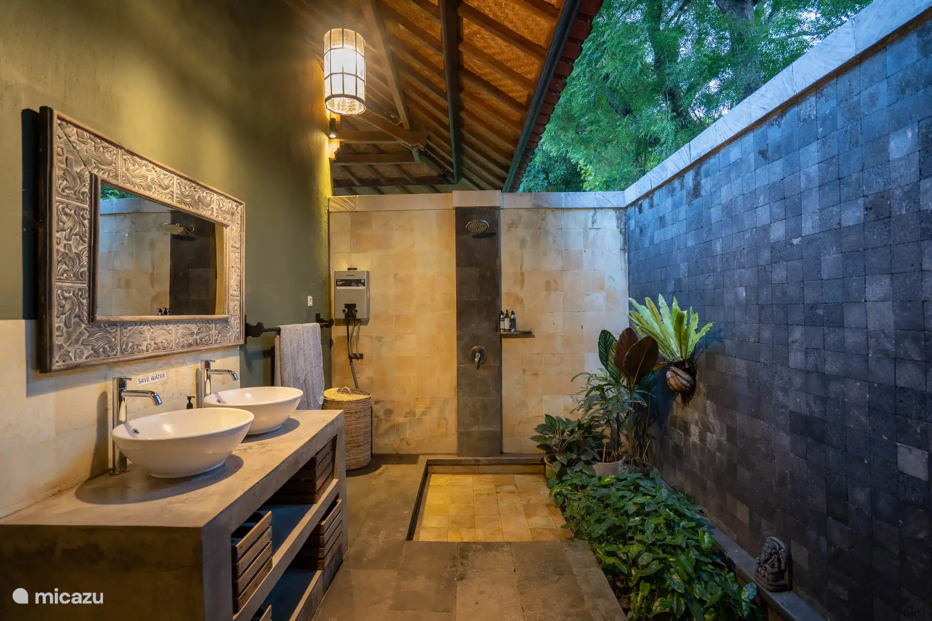 Badezimmer Hauptschlafzimmer