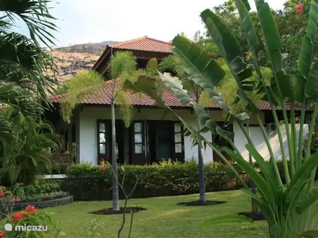 villa en Indonesia, Bali, Pemuteran – Villa Bukit Kaja Kauh chalet vista lateral