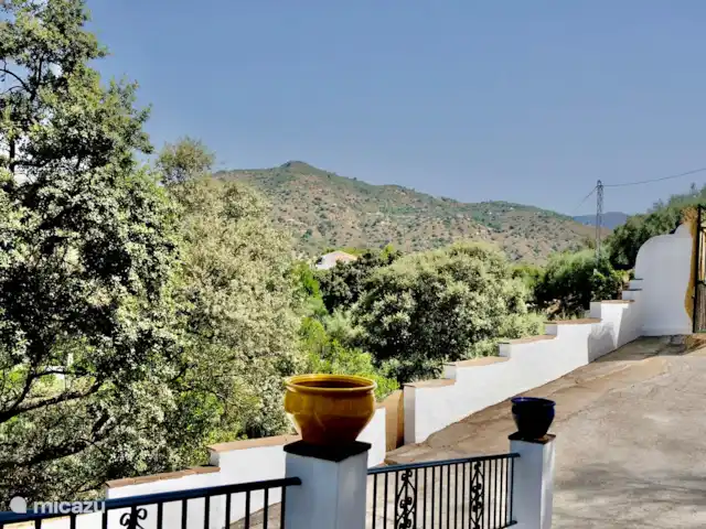 Villa Lola. Rust, natuur, prive-pool huren in Spanje, Costa del Sol, Comares - villa Oprit
