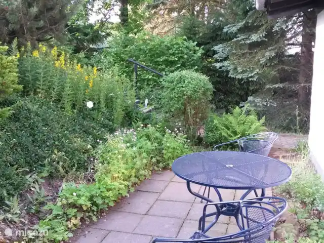 Maison de vacances idyllique dans l'Eifel | Allemagne, Eifel, Lissendorf - bungalow terrasse devant...