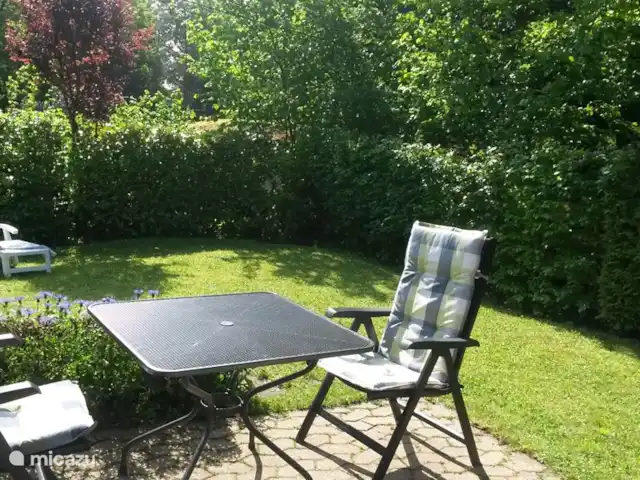 Maison de vacances idyllique dans l'Eifel | Allemagne, Eifel, Lissendorf - bungalow terrasse à l'arrière