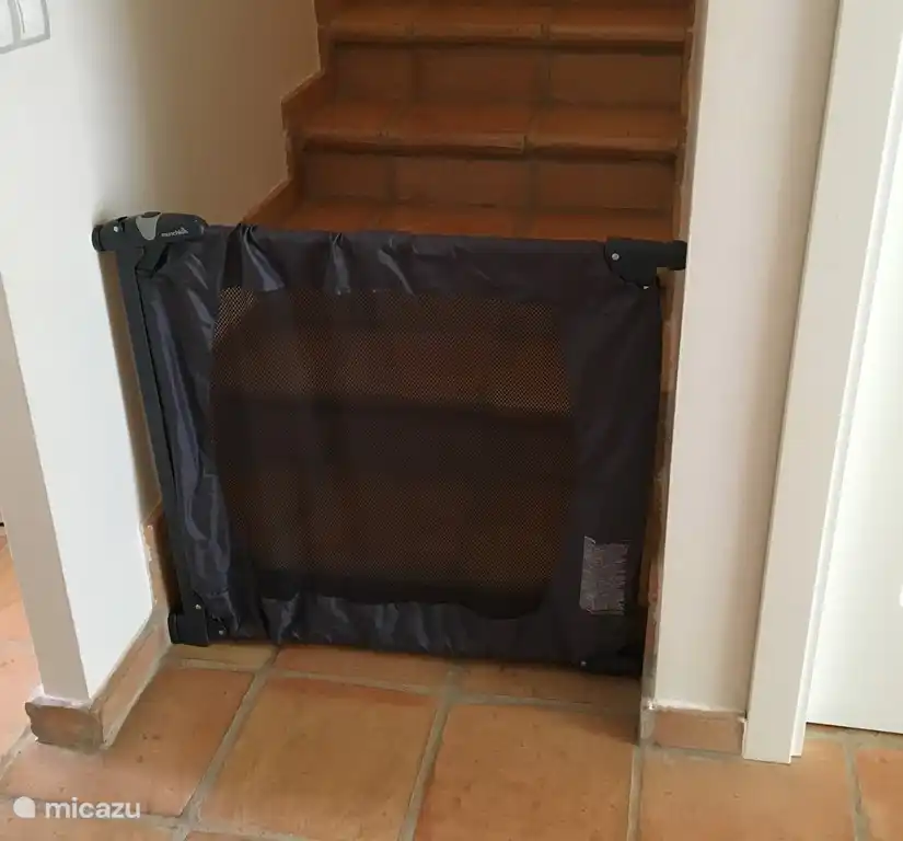 Voor de veiligheid van uw kinderen is er een kinderhekje aanwezig.