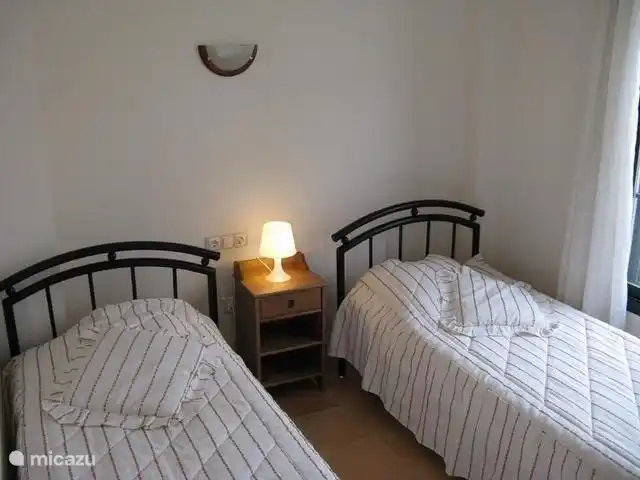 Slaapkamer met 2, eventueel 3 bedden.