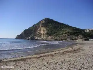 Strand van Finestrat op slechts een paar autominuten. Alle stranden zijn goed bereikbaar met voldoende parkeermogelijkheden.