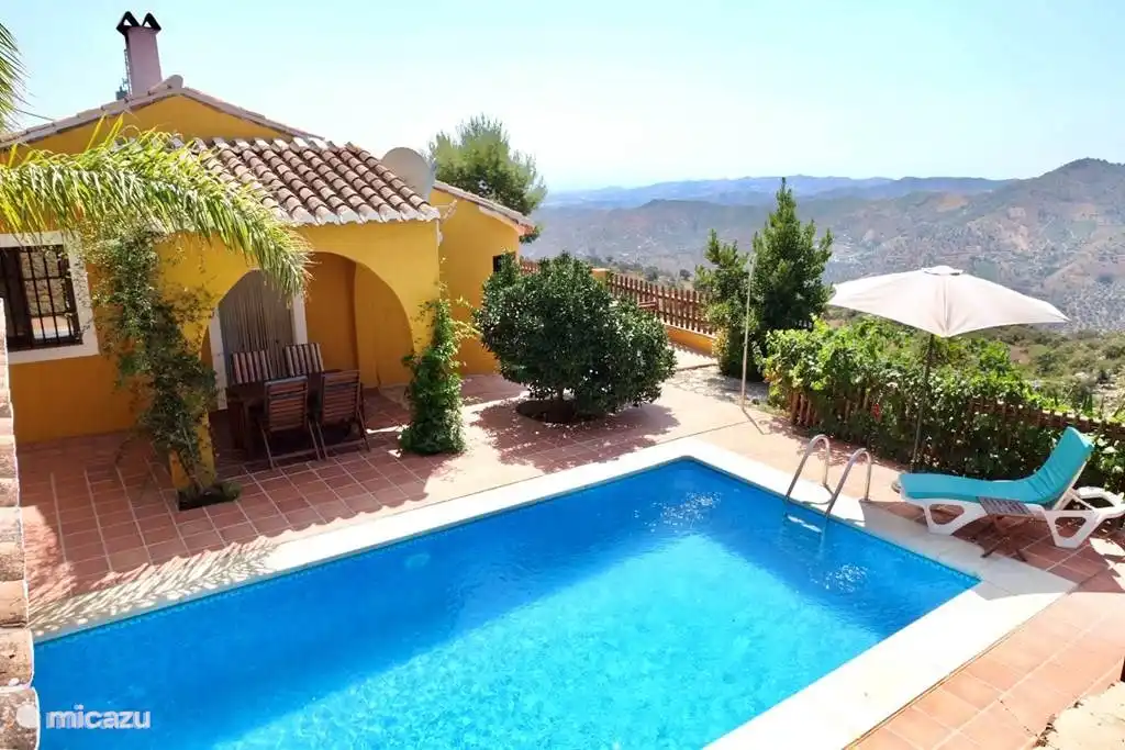 Villa Amarilla Andalucia with Pool in Spain, Costa del Sol, Comares - villa